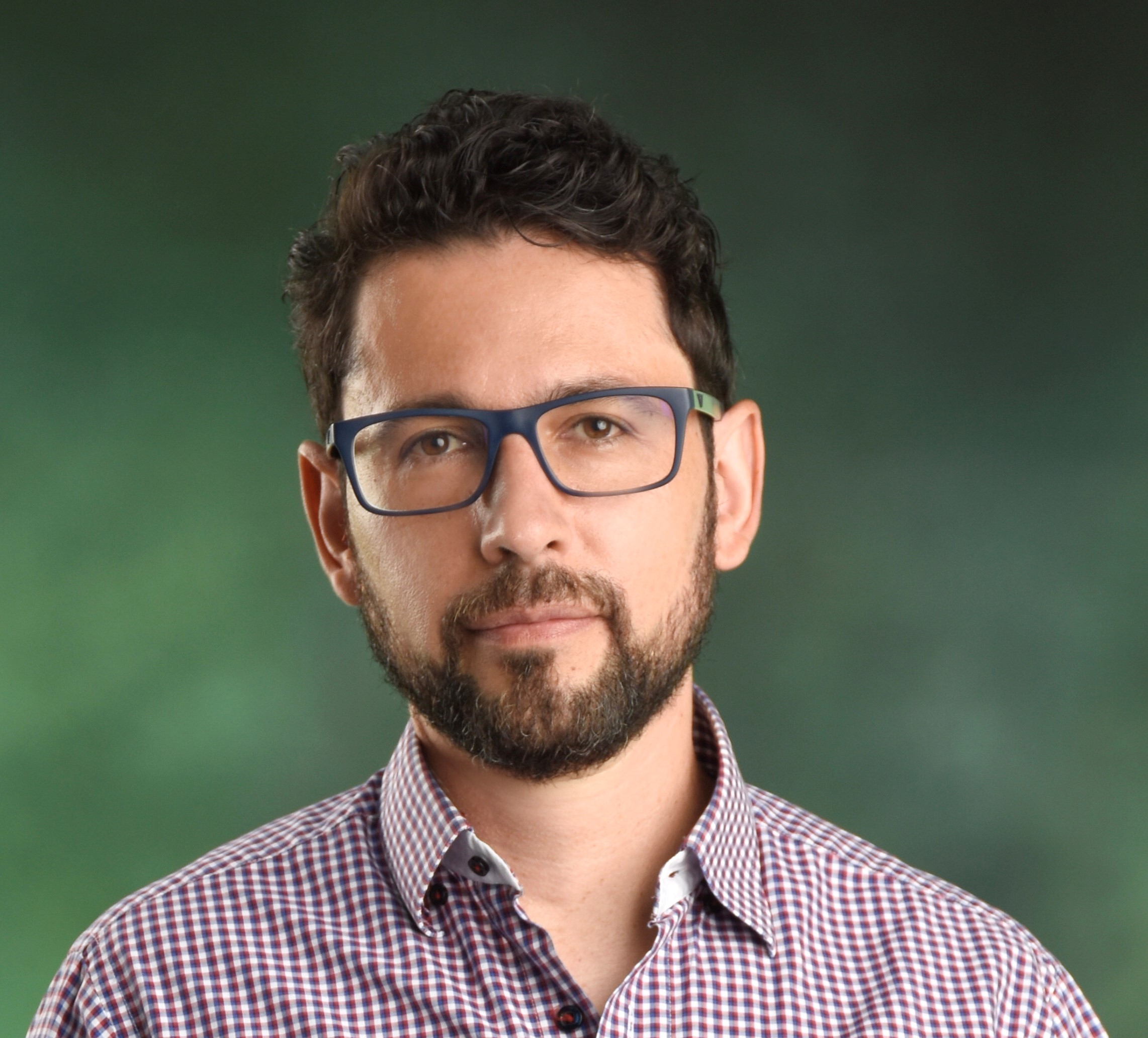 Dr. Diego F. Cuadros